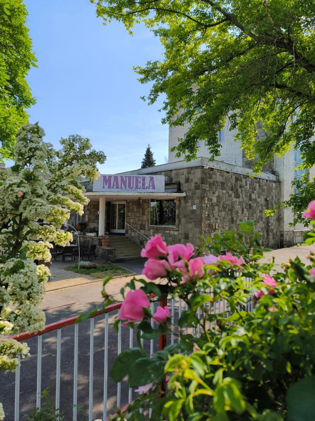 Manuela Ifjusagi Hotel 巴拉顿菲赖德 外观 照片